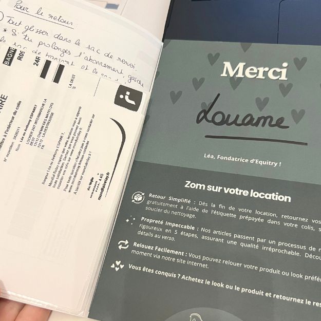 Colis de retour avec étiquette prépayée